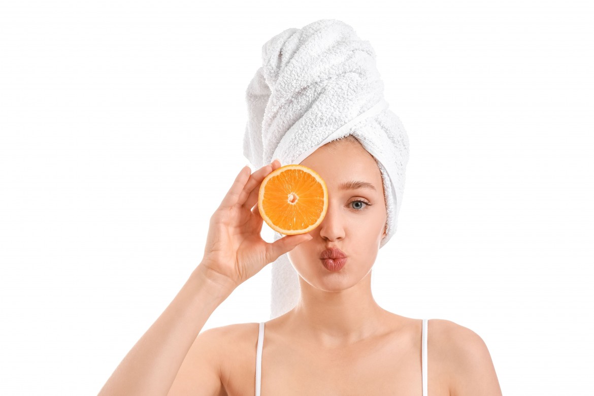 Jak działają kwasy owocowe w kosmetykach?